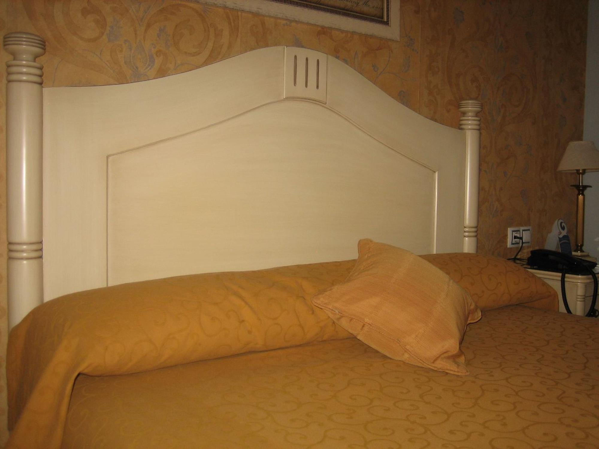 Hotel Santiago Benavente Exterior photo